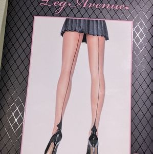 Sheer Cuban Heel Back seam Pantyhose